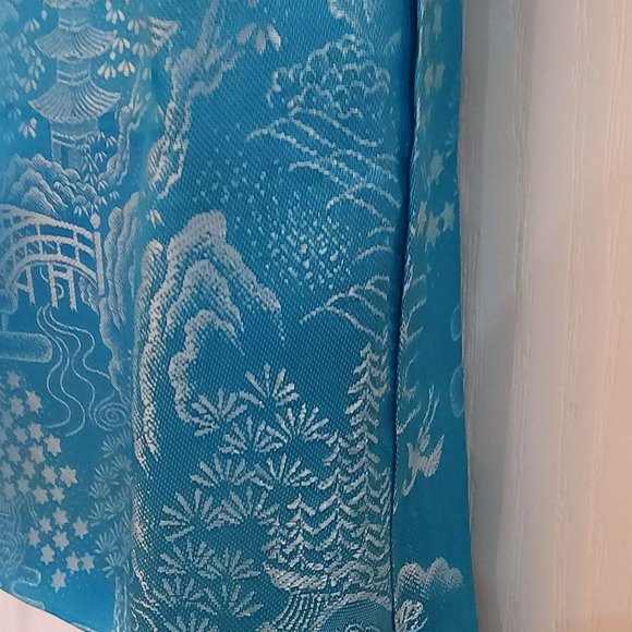 Vintage-made Japanese Silk Lounge Set - Picture 5 of 13